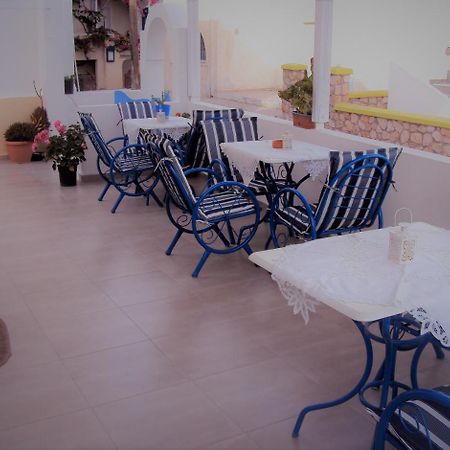 Bella Sant Aparthotel Perissa  Exterior photo
